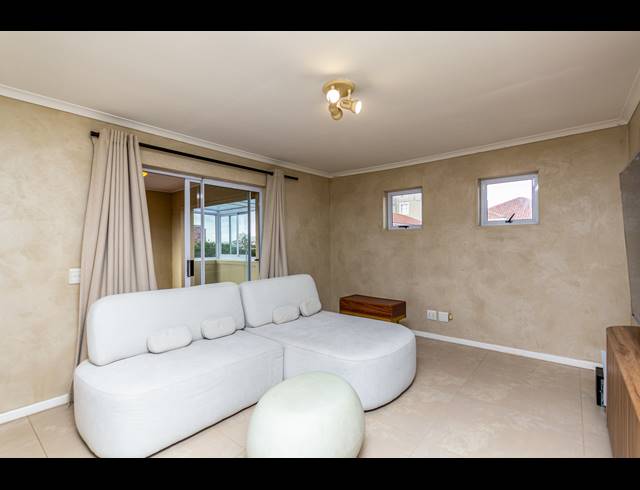 2 BEDROOM APARTMENT TO LET IN CENTURY CITY